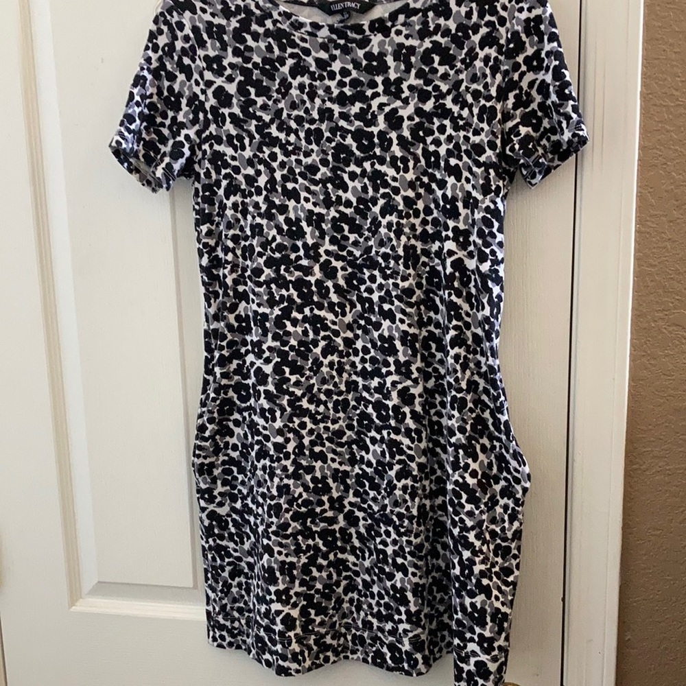 FINAL MARKDOWN ELLEN Tracy t-shirt dress small petite